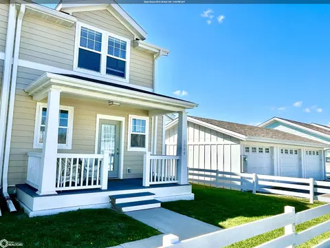 2044 Garnet Ln, Fairfield, IA 52556