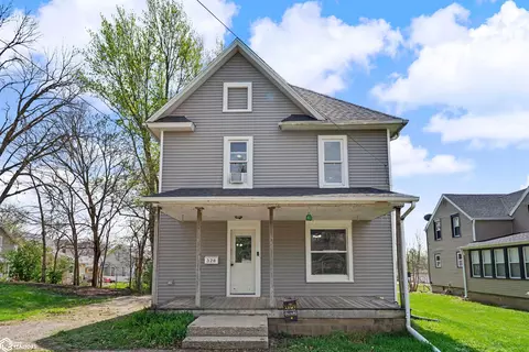 328 8th Ave, Grinnell, IA 50112