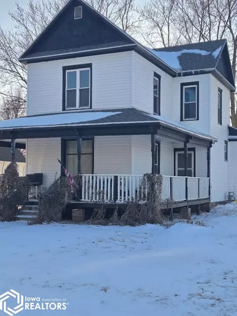 118 East St, Orient, IA 50858