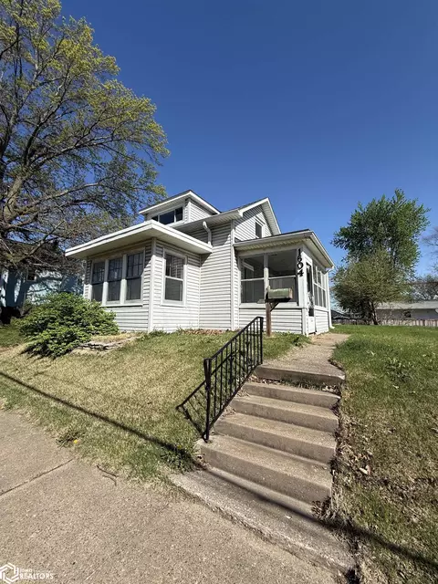 1604 Division St, Burlington, IA 52601