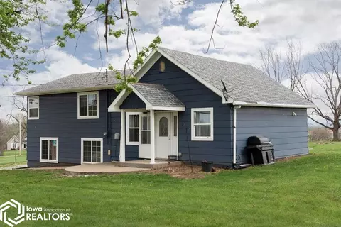 746 Lake Rd, Ottumwa, IA 52501