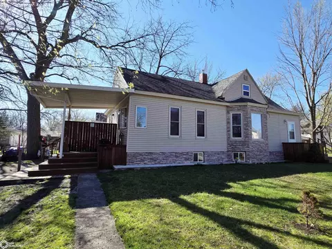 1403 Des Moines St, Webster City, IA 50595