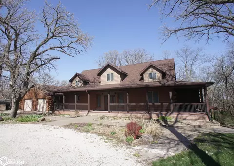 2502 Inkpaduta Ave, Webster City, IA 50595