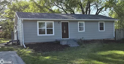 701 N 1st St, Mystic, IA 52574
