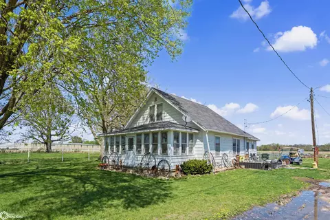 9054 113th St, Burlington, IA 52601