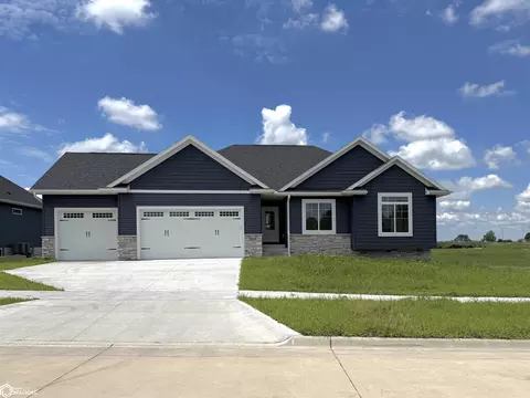 1217 N 18th St, Chariton, IA 50049