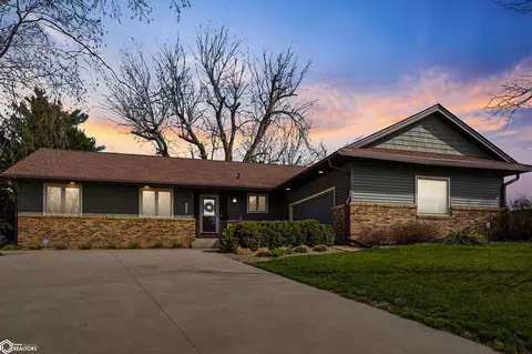 2309 New Salem Rd, Marshalltown, IA 50158