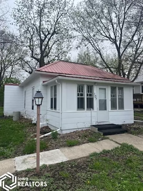 107 E Vest St, Jefferson, IA 50129