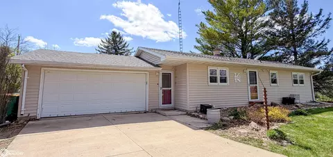 1307 Vale Dr, Hampton, IA 50441