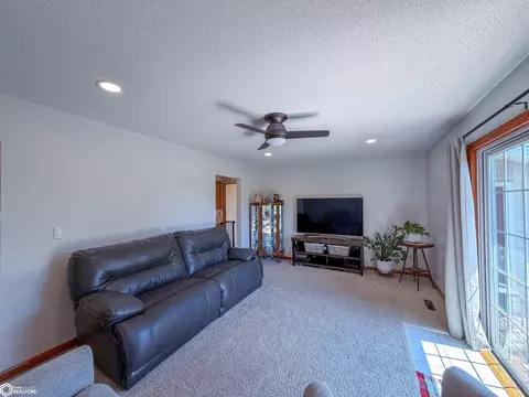 Living - 1307 Vale Dr, Hampton, IA 50441 photo 4 of 6