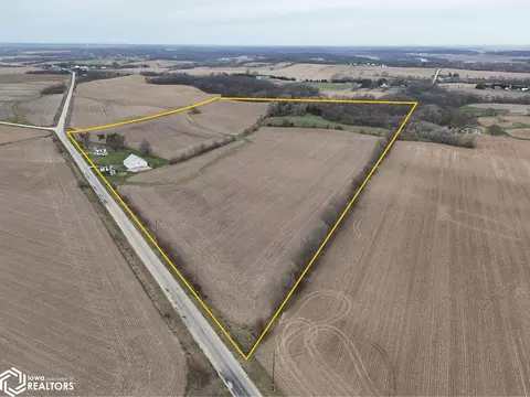 2037 Ivanhoe Rd, Ely, IA 52227
