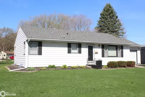 446 N Best St, Forest City, IA 50436