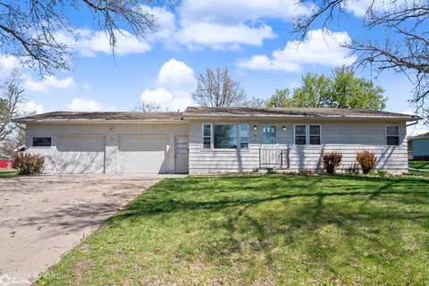 104 Cherry St, Marshalltown, IA 50158