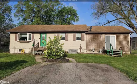 110 S 17th St, Fairfield, IA 52556