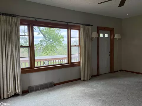 Living - 400 16th St, Corning, IA 50841 photo 5 of 6