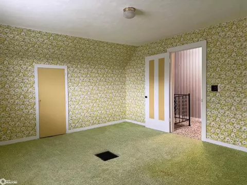 Bedroom - 400 16th St, Corning, IA 50841 photo 6 of 9