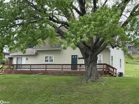 400 16th St, Corning, IA 50841