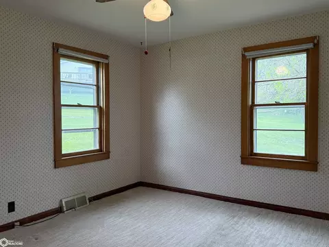 Bedroom - 400 16th St, Corning, IA 50841 photo 1 of 9