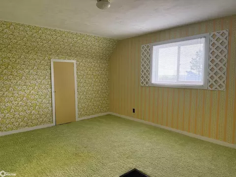 Bedroom - 400 16th St, Corning, IA 50841 photo 7 of 9