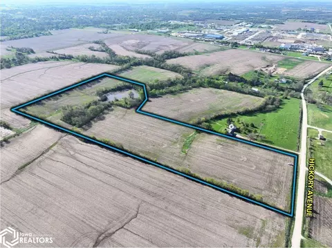 Hickory Avenue, Mount Pleasant, IA 52641