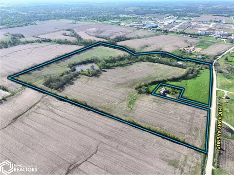 Hickory Avenue, Mount Pleasant, IA 52641