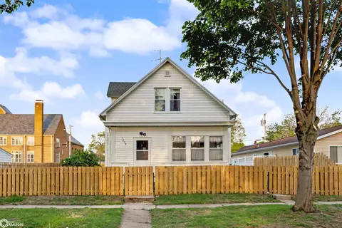 1208 S 15th St, Burlington, IA 52601