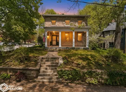 520 Columbia St, Burlington, IA 52601