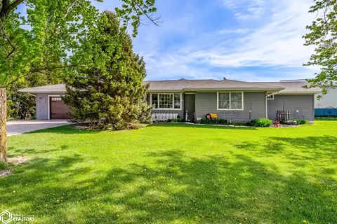 2390 Spruce, Washington, IA 52353