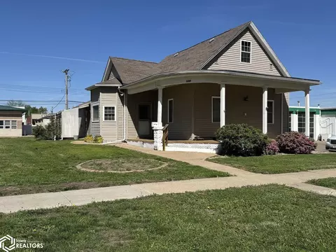 115 Swan St, West Burlington, IA 52655