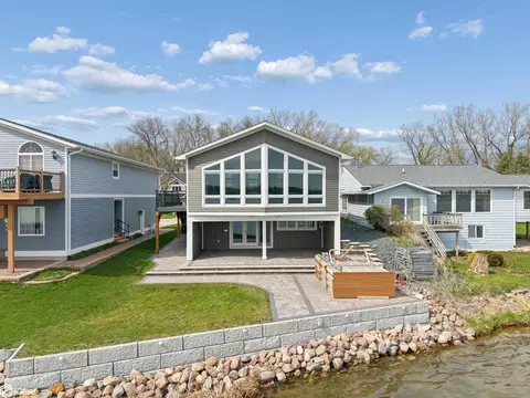 302 E Lake St, Ventura, IA 50482