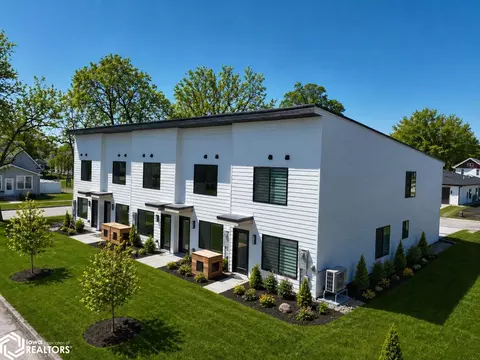 322 S 11th, Sac City, IA 50583