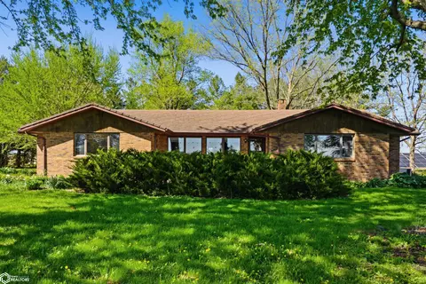 1062 James Ave, Winfield, IA 52659