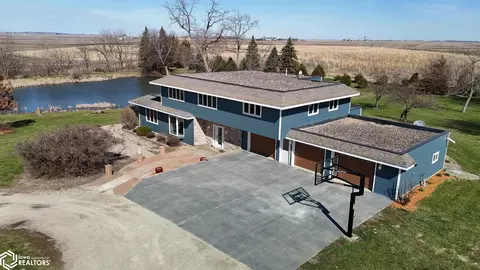 20509 290th St, Parkersburg, IA 50665