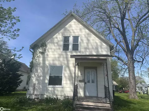 707 S Starr Ave, Burlington, IA 52601