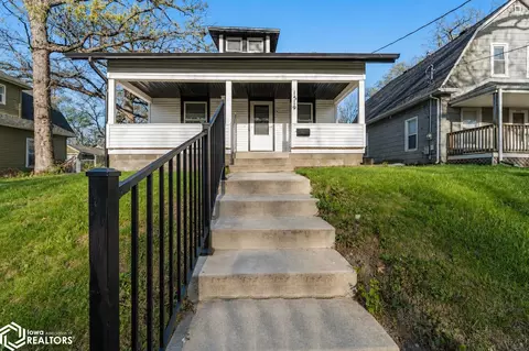 1519 32nd St, Des Moines, IA 50311