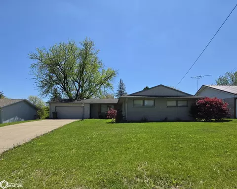 302 Peasley Ave, Oskaloosa, IA 52577