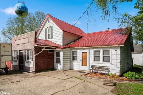 100 N Main St, Albion, IA 50005