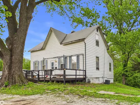 325 Marion St, Warsaw, IL 62379