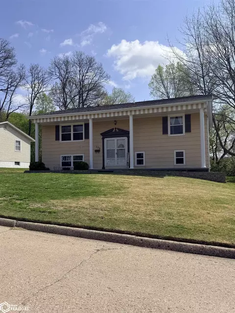 108 Cherokee Ln, Fort Madison, IA 52627