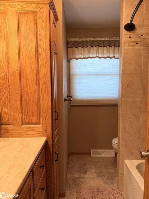 Bath - 703 E 12th St, Carroll, IA 51401 photo 2 of 2