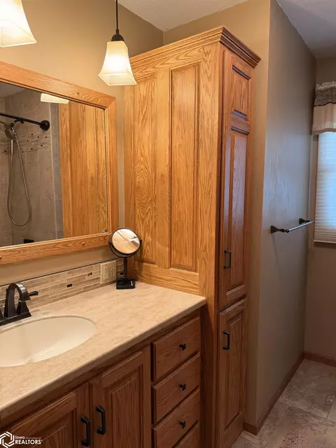Bath - 703 E 12th St, Carroll, IA 51401 photo 1 of 2