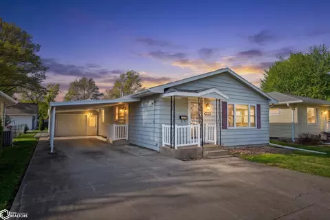 2715 Kirkwood St, Burlington, IA 52601