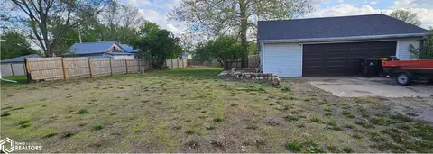 310 E Mclane St, Osceola, IA 50213