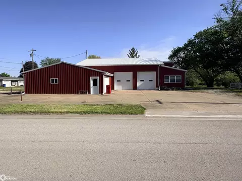 1305 Benton Ave E, Albia, IA 52531