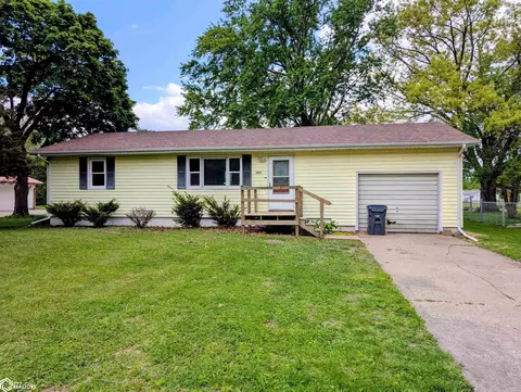 1609 Acres St, Burlington, IA 52601