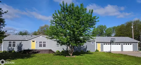 1800 Little Soap Rd, Bloomfield, IA 52537