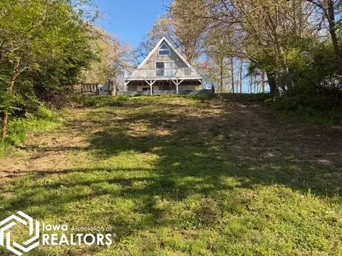 408240844086 Lakeshore Dr, Brooklyn, IA 52211