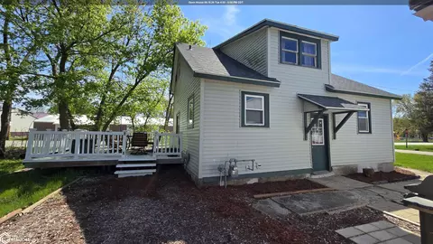 308 B St, Leland, IA 50453
