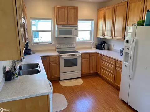 Kitchen - 50 E Golden Ln, Fairfield, IA 52556 photo 1 of 4