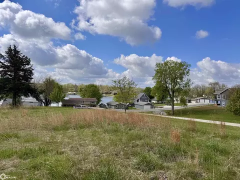 1137 Crestview Dr, Ellston, IA 50074